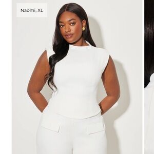 NWT The Ultimate Muse Sleeveless Top